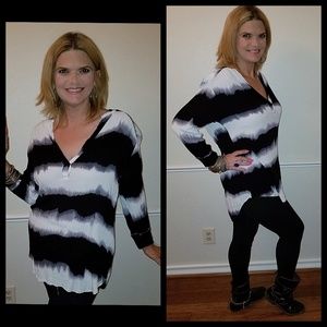 Black white and gray, Yahada Cute top!!!